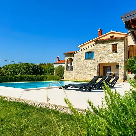 Olive Tree Pool House Prázdninový dům Galižana