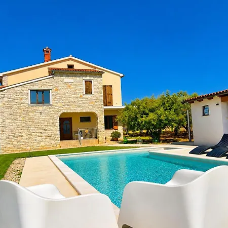 Olive Tree Pool House Galižana